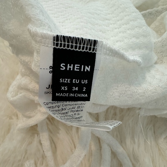 White Top - Picture 2 of 2